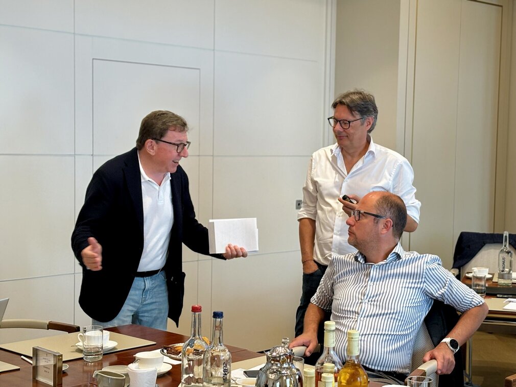 Destination Excellence Circle_20