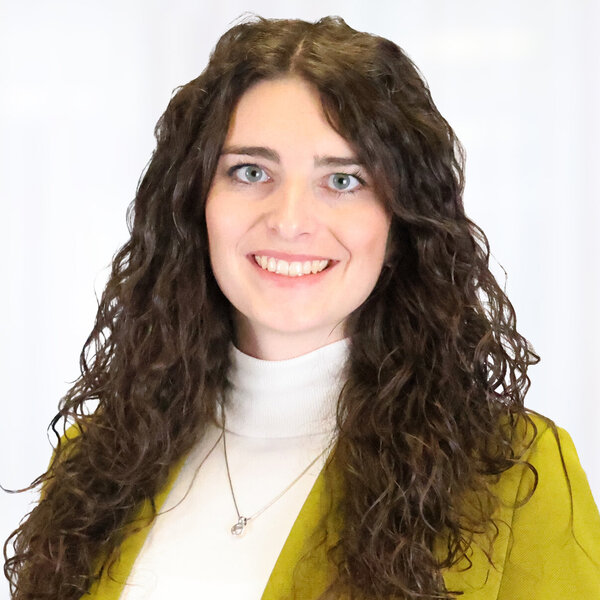 Caroline Mann Portraitaufnahme von Caroline Mann, Consultant am Institute of Brand Logic in Innsbruck, Tirol